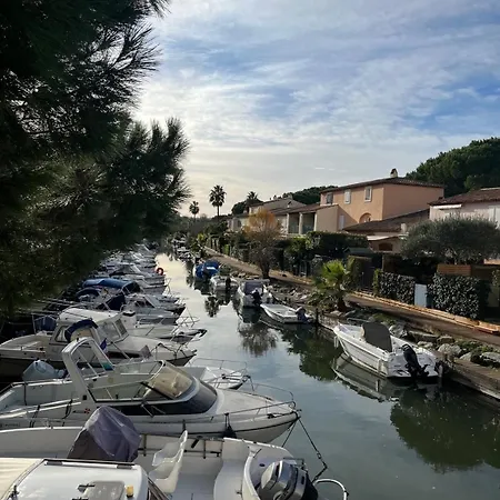 Terrasse Port 아파트 *